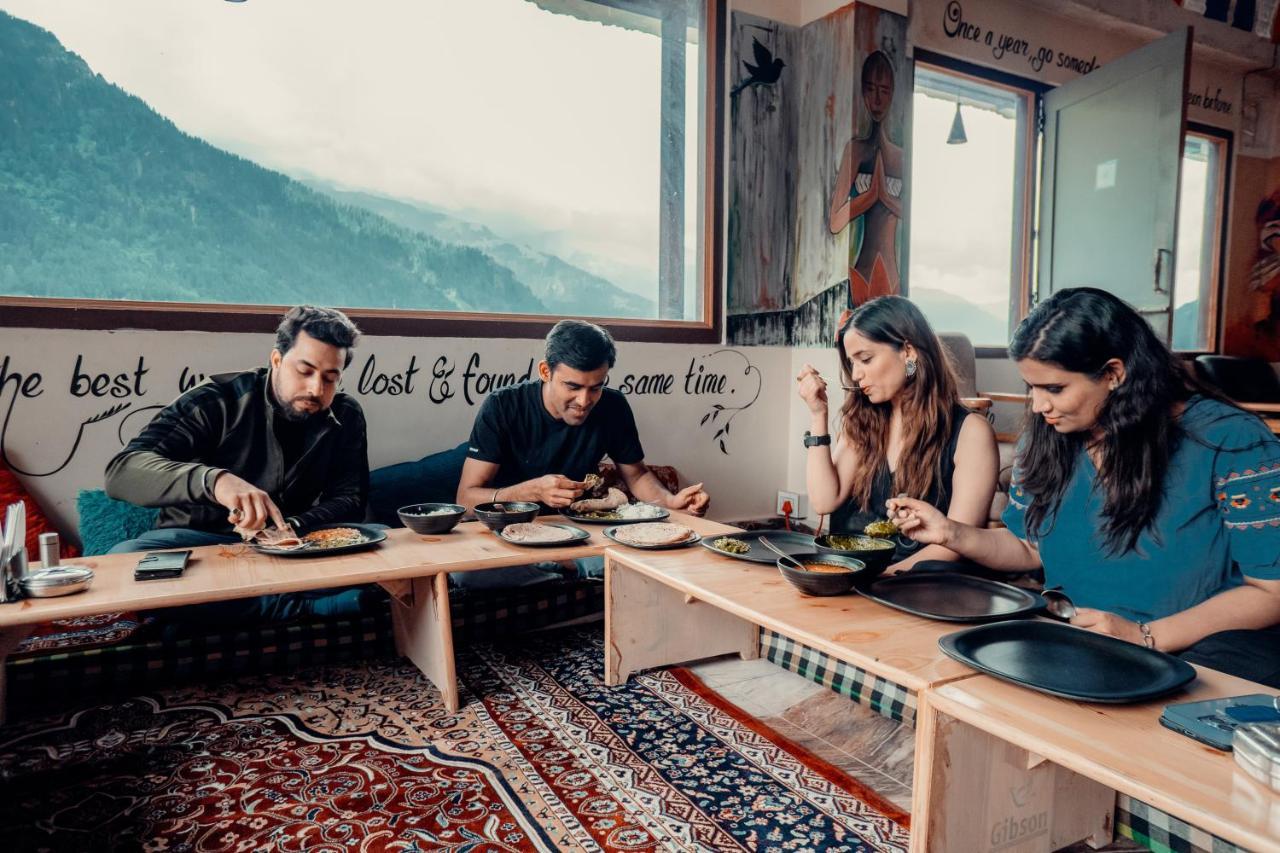 Cafe Monkbase- Food And Stay Manāli Zewnętrze zdjęcie