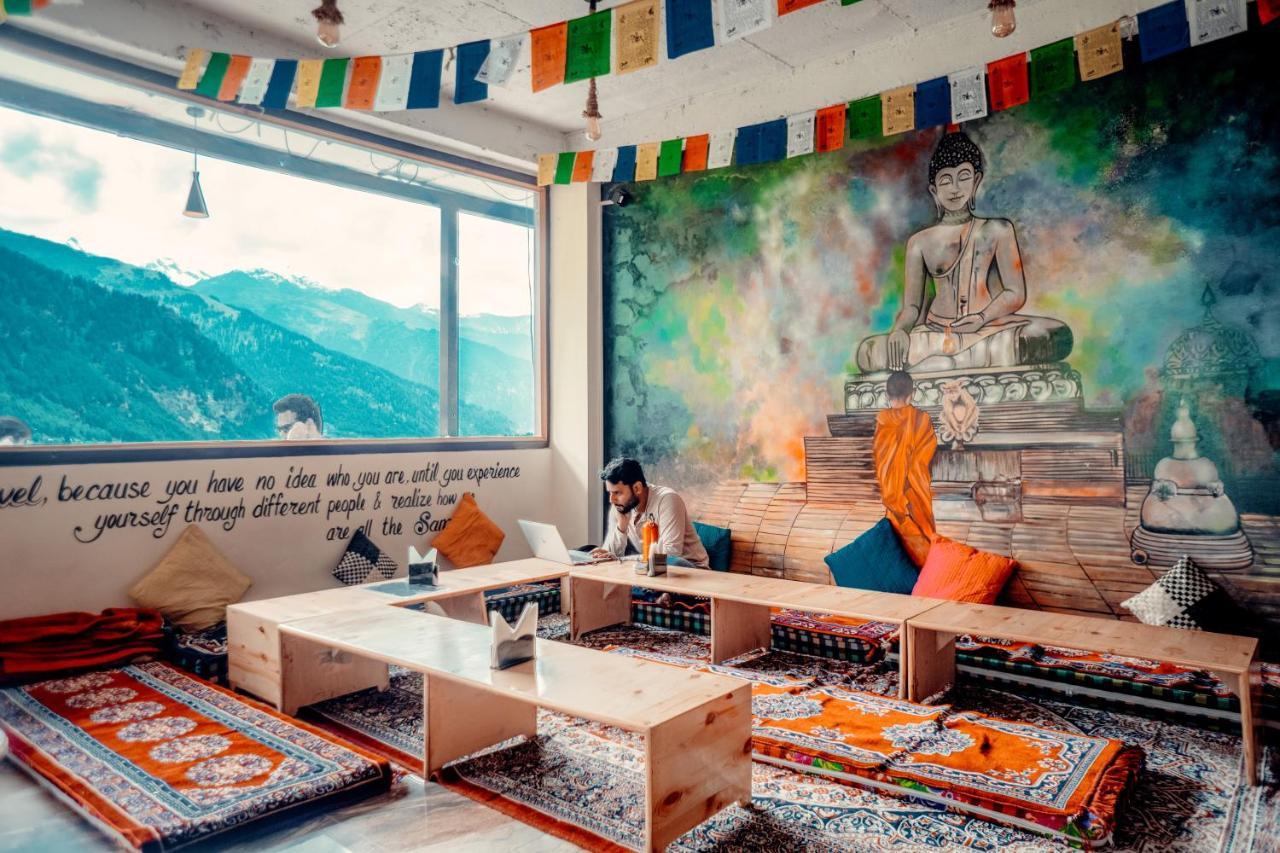Cafe Monkbase- Food And Stay Manāli Zewnętrze zdjęcie